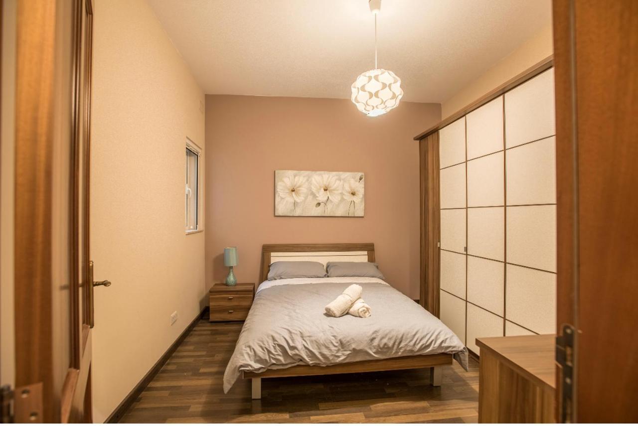 Bugibba Square Seaview 3 Bedroom Apartment San Pawl il-Baħar Zewnętrze zdjęcie